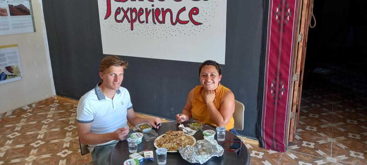 Safi Kitchen Hostel Gawr as-Safi Екстер'єр фото