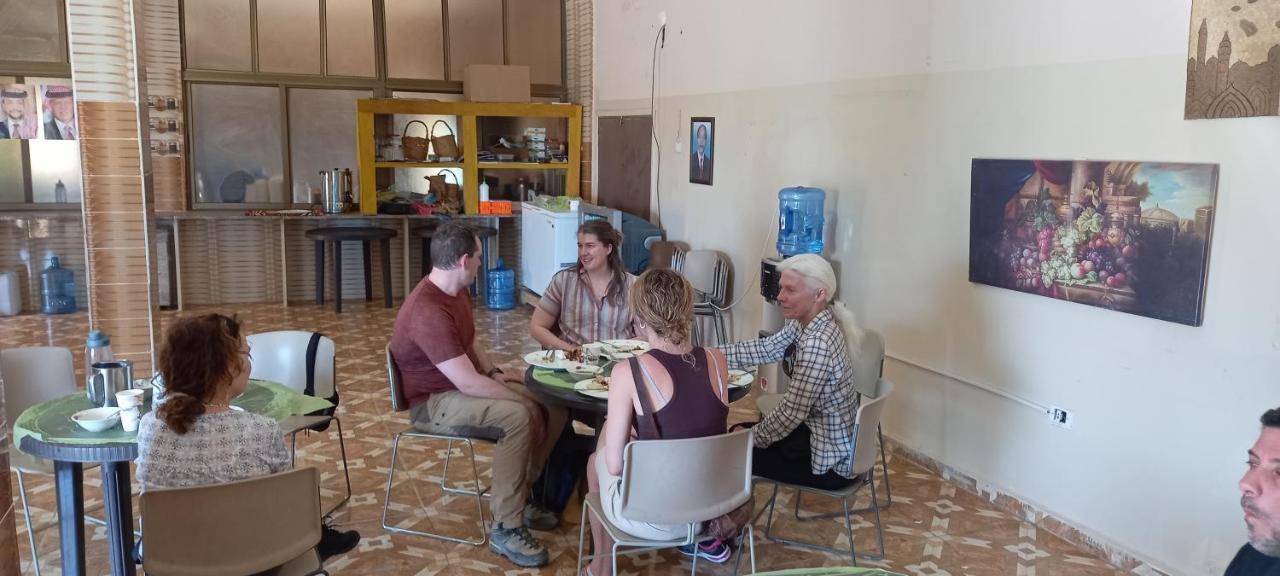 Safi Kitchen Hostel Gawr as-Safi Екстер'єр фото